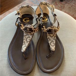 Guess signature sandals size 7 1/2